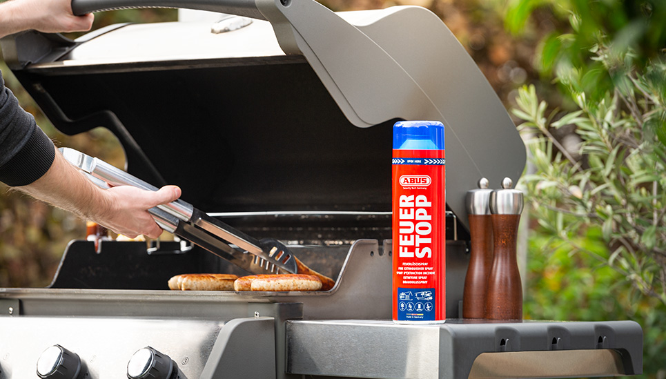 Vorbereitet auf den Ernstfall – mit unserem Feuerstopp Feuerlöschspray © ABUS Vorbereitet auf den Ernstfall – mit unserem Feuerstopp Feuerlöschspray © ABUS