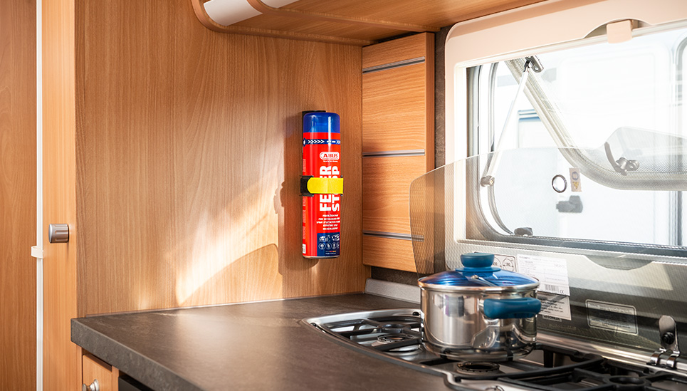 Vorbereitet auf den Ernstfall – mit unserem Feuerstopp Feuerlöschspray © ABUS Vorbereitet auf den Ernstfall – mit unserem Feuerstopp Feuerlöschspray © ABUS