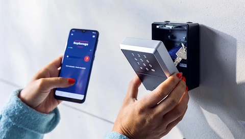 Smart KeyGarage 787 Bluetooth® pour montage mural © ABUS Smart KeyGarage 787 Bluetooth® pour montage mural © ABUS